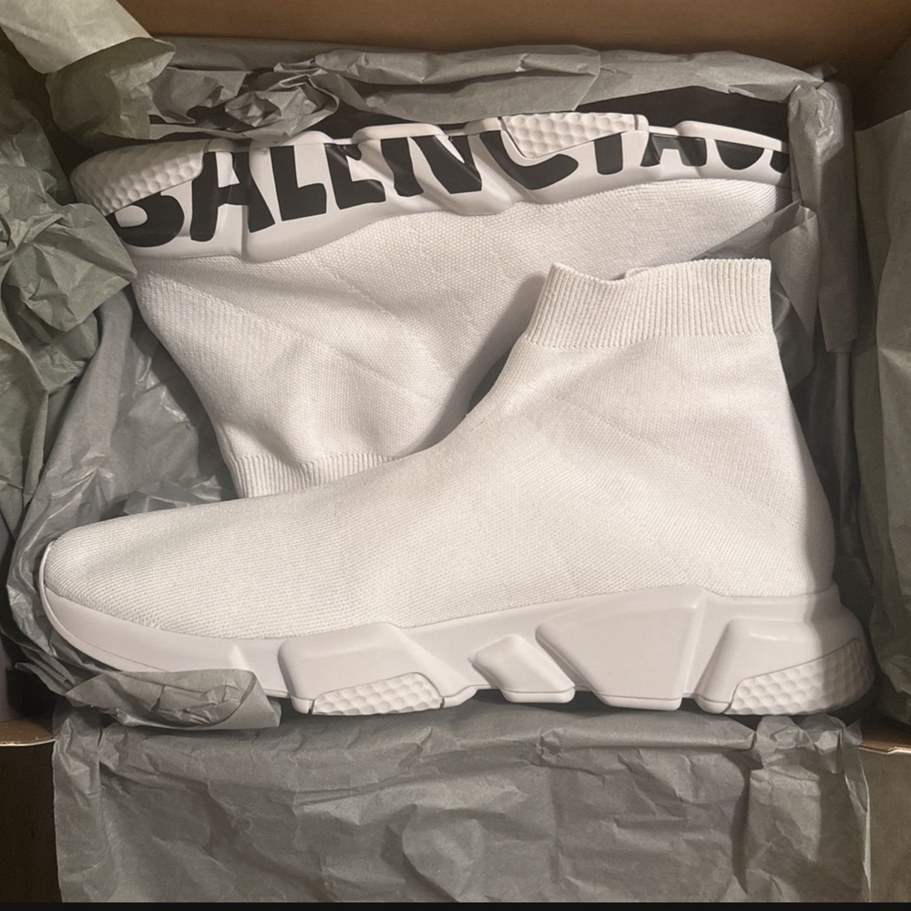 BNWT Balenciaga speed lt graffiti
